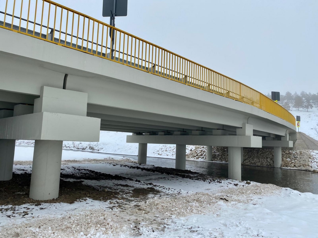 Ввели в эксплуатацию мосты. Ввели в эксплуатацию мосты. Мост в нягани. Железнодорожный мост в мостострое. Ввели в эксплуатацию мосты.